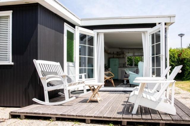 Strand-Chalet Luna - 700 Mtr Van Het Strand Van Ouddorp Exterior photo